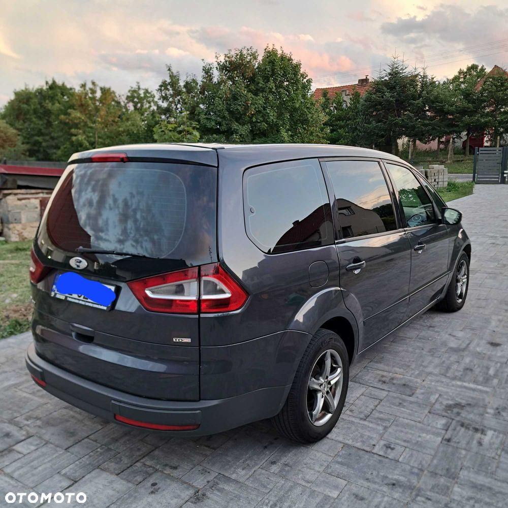 Ford Galaxy - 3