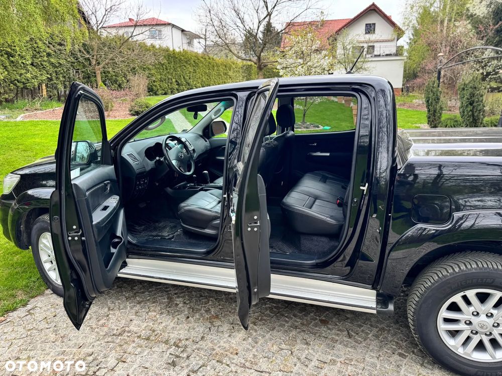 Toyota Hilux 3.0 D-4D SR5 - 7