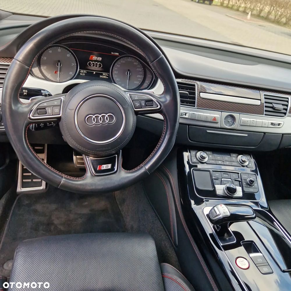 Audi S8 - 3