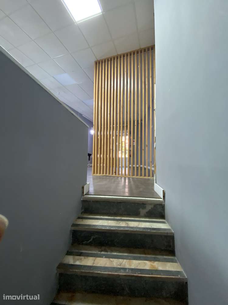 Mem Martins. Central. Excelente Loja Comercial. - Grande imagem: 2/12