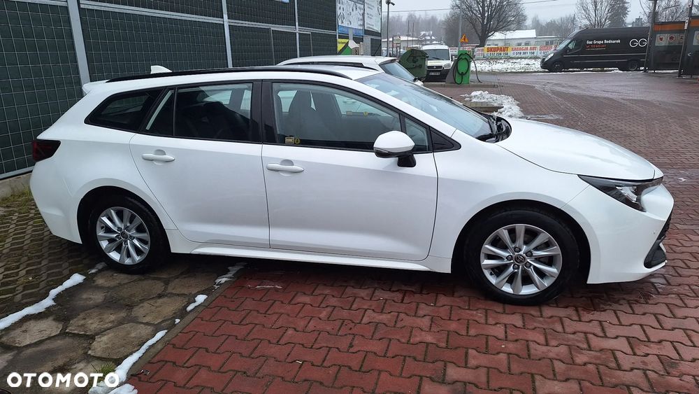 Toyota Corolla 1.8 Hybrid Comfort - 12