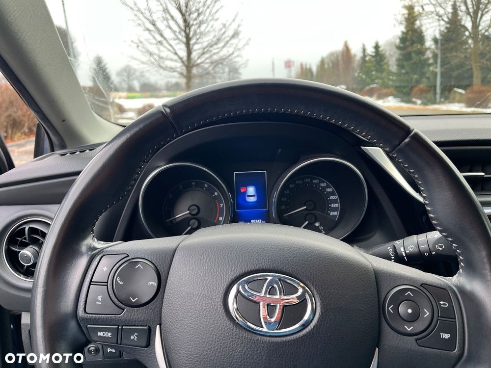 Toyota Auris 1.6 Comfort - 8