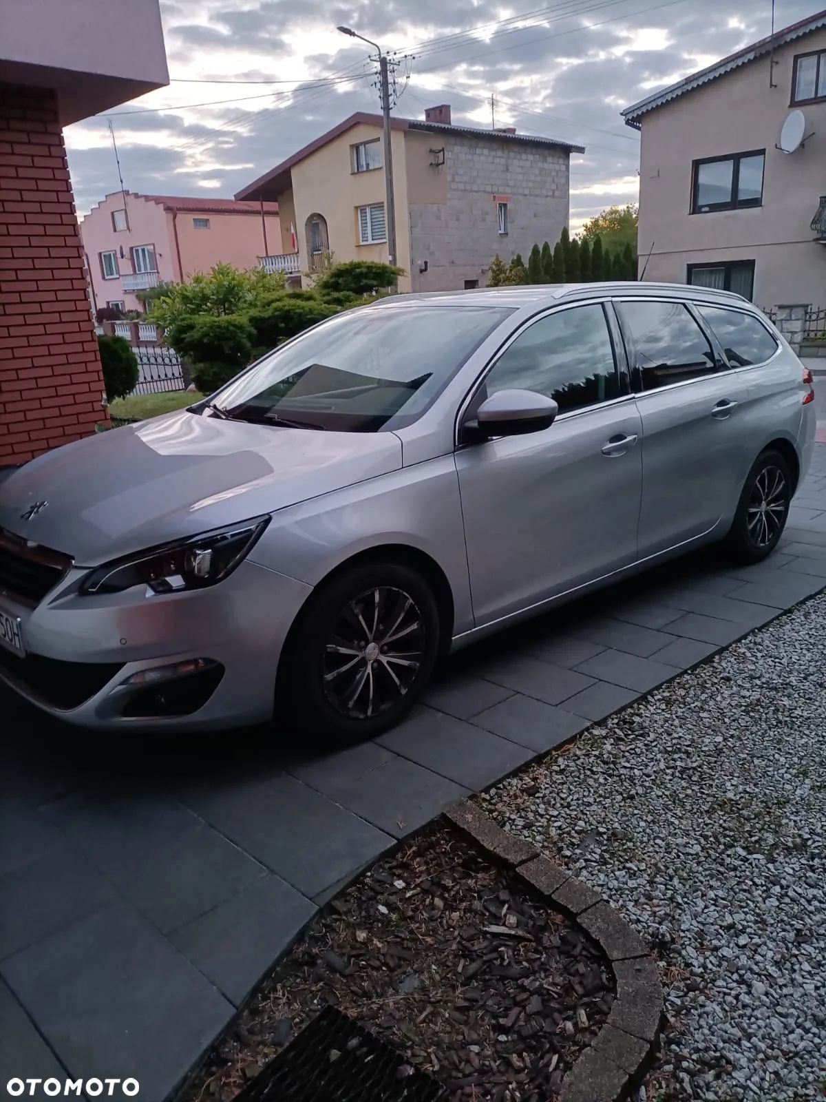 Peugeot 308 - 1
