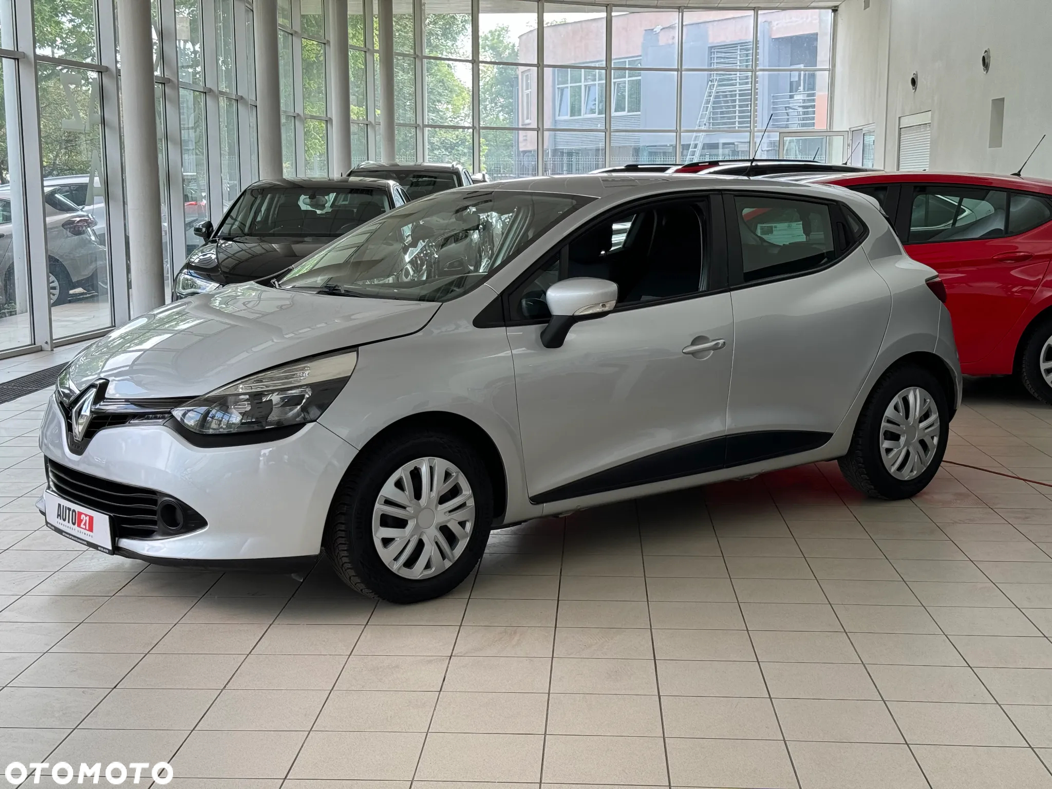 Renault Clio 1.2 16V 75 Life - 31