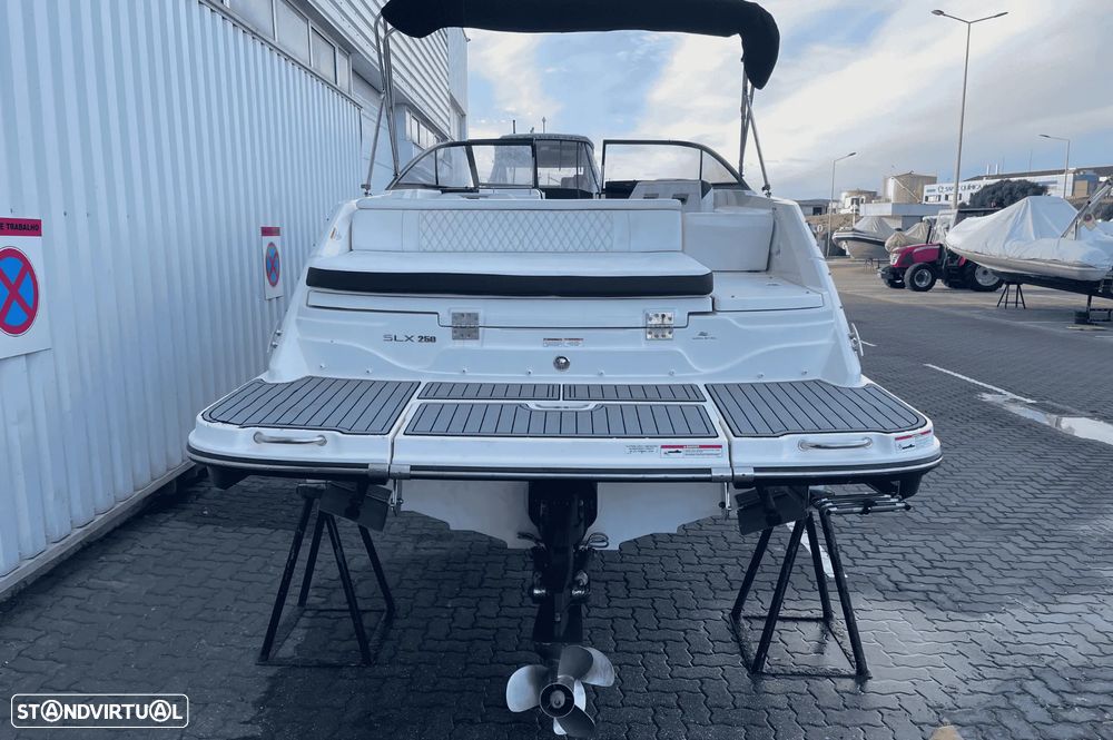 Sea Ray 250 SLX - 16