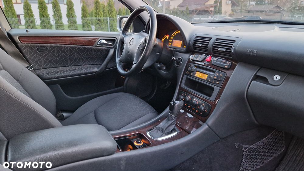 Mercedes-Benz Klasa C 200 Kompressor Automatik Elegance - 31