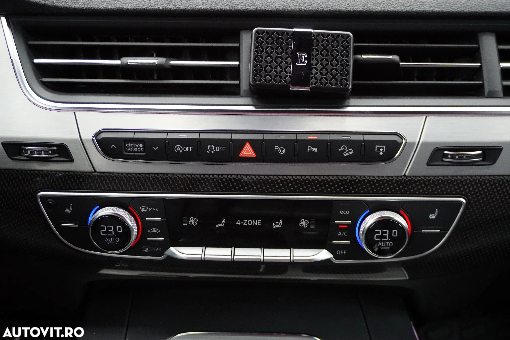 Audi SQ7 4.0 TDI quattro Tiptronic - 36