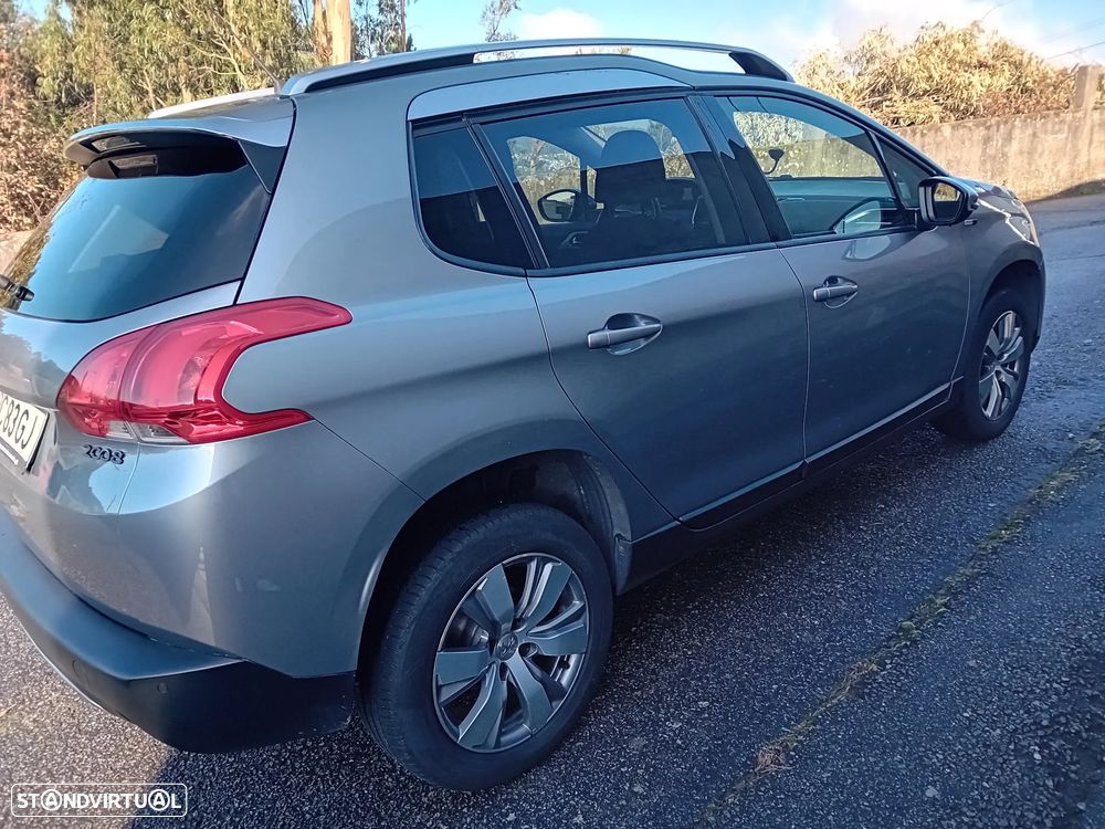 Peugeot 2008 1.6 BlueHDi Style - 4