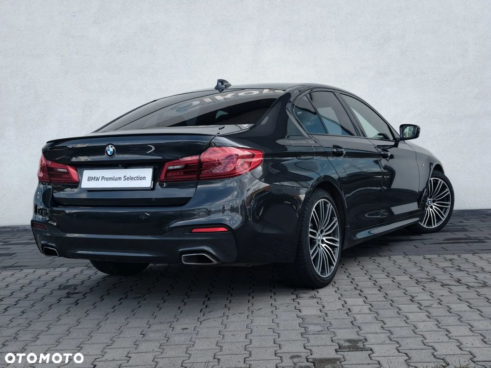 BMW Seria 5 520d xDrive Sport - 2