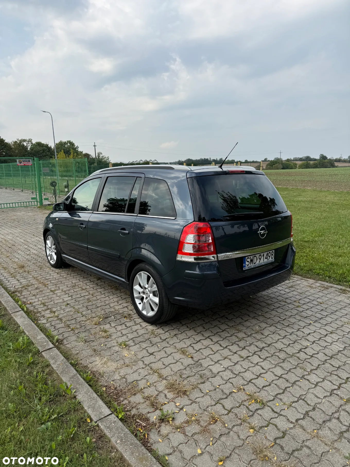 Opel Zafira - 10