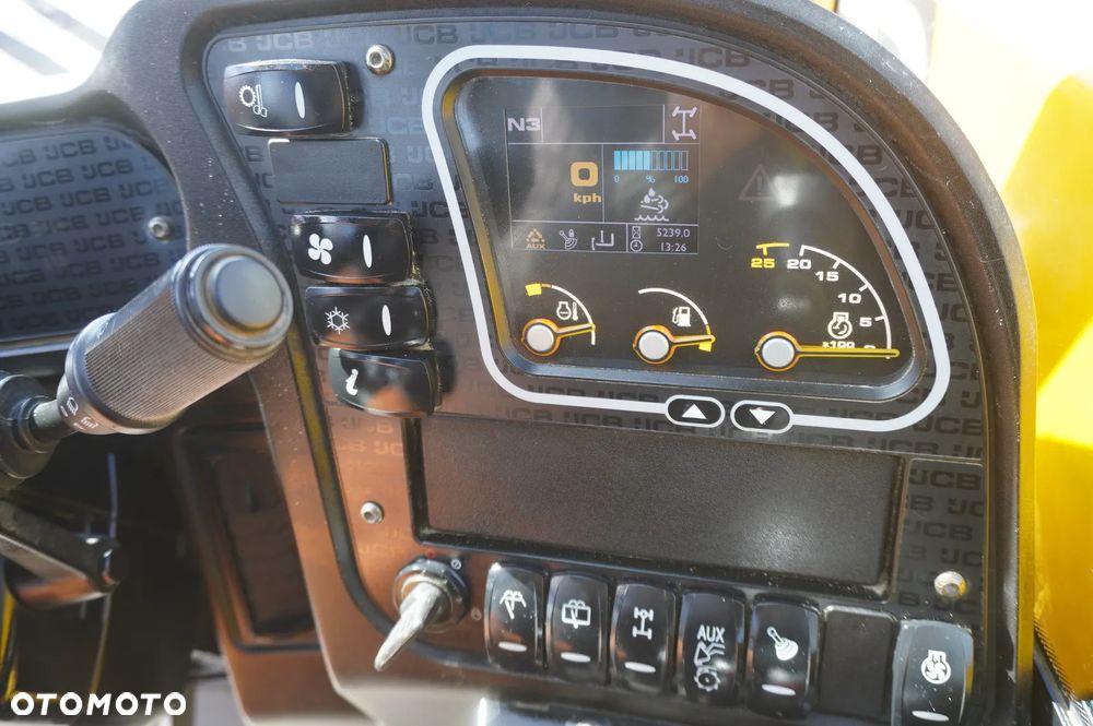 JCB 526-56 Agri Plus / 5,6 m wysięg / joystick - 26