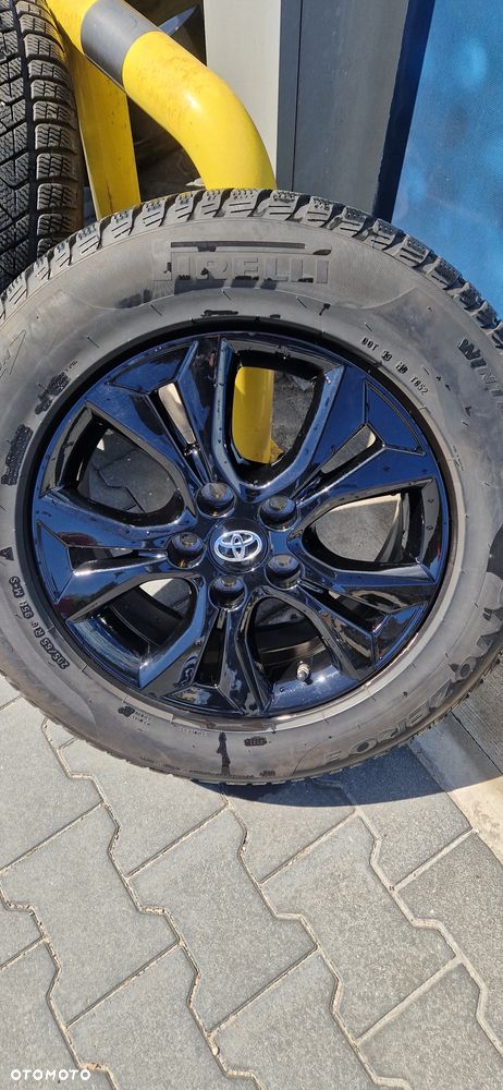 Toyota Yaris Cross Felgi aluminiowe 16"  z oponami zimowymi i TPMS - 3