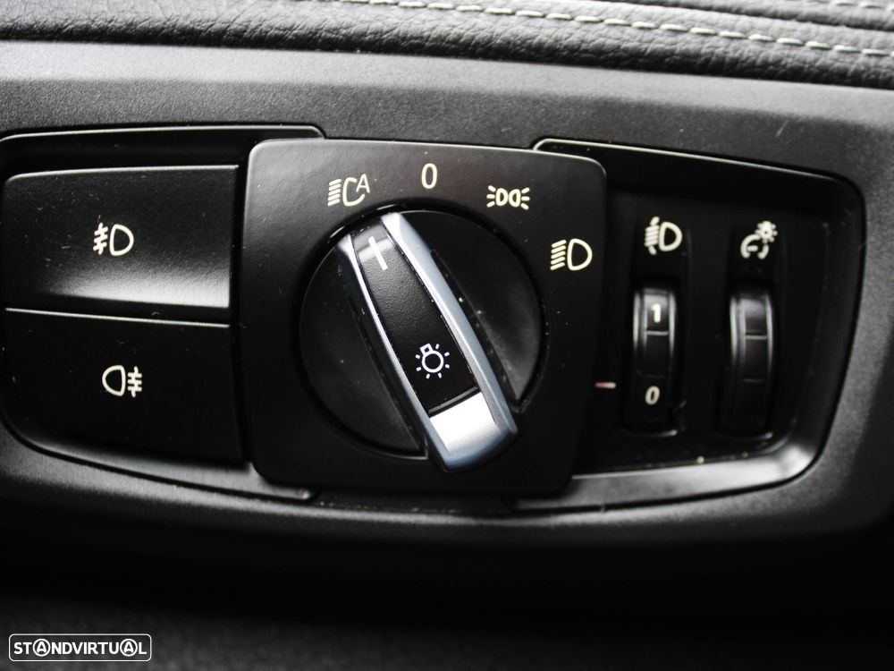 BMW 218 Gran Tourer d 7L Line Luxury - 31