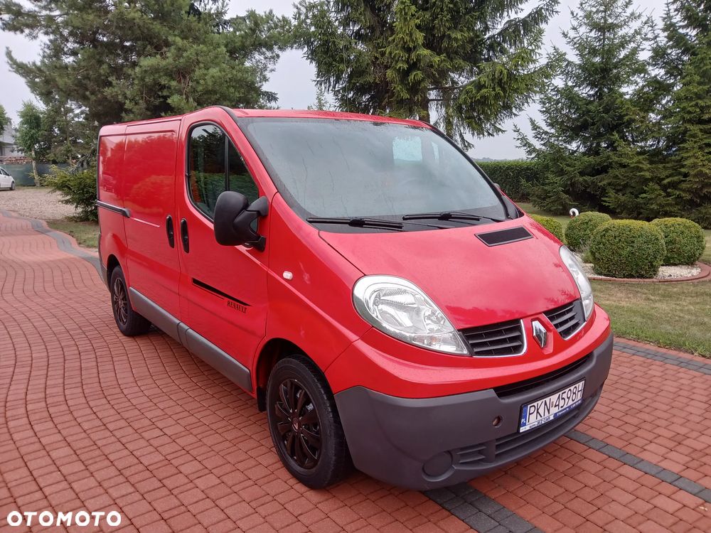 Renault TRAFIC - 2