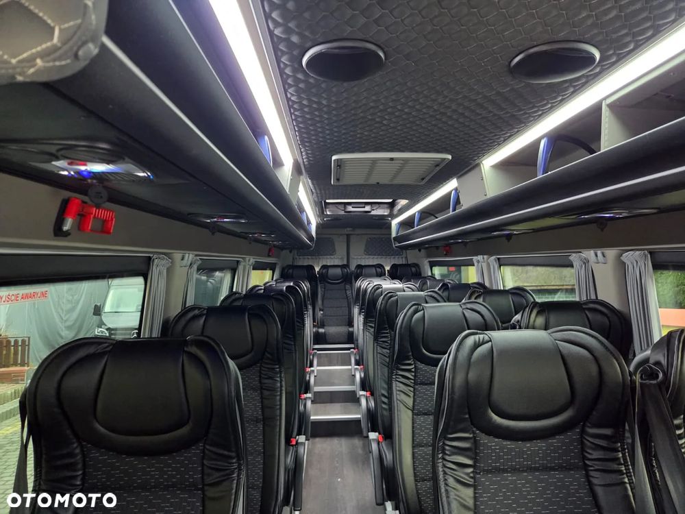 Mercedes-Benz Sprinter - 8