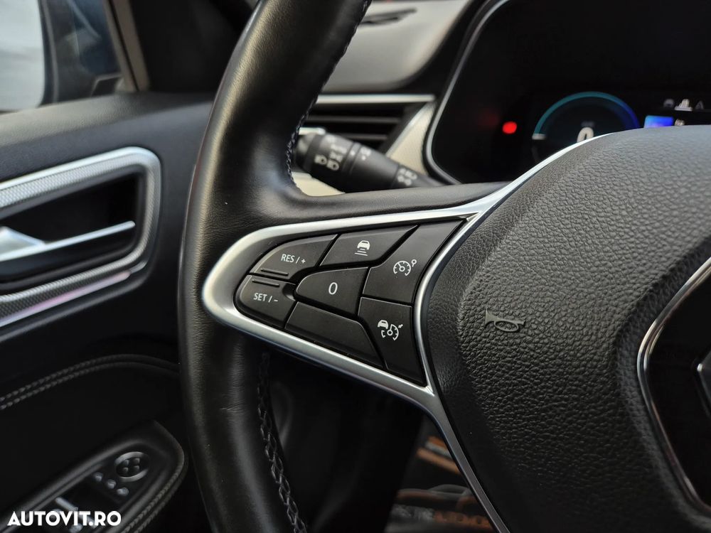 Renault Arkana E-TECH 145 Evolution - 16