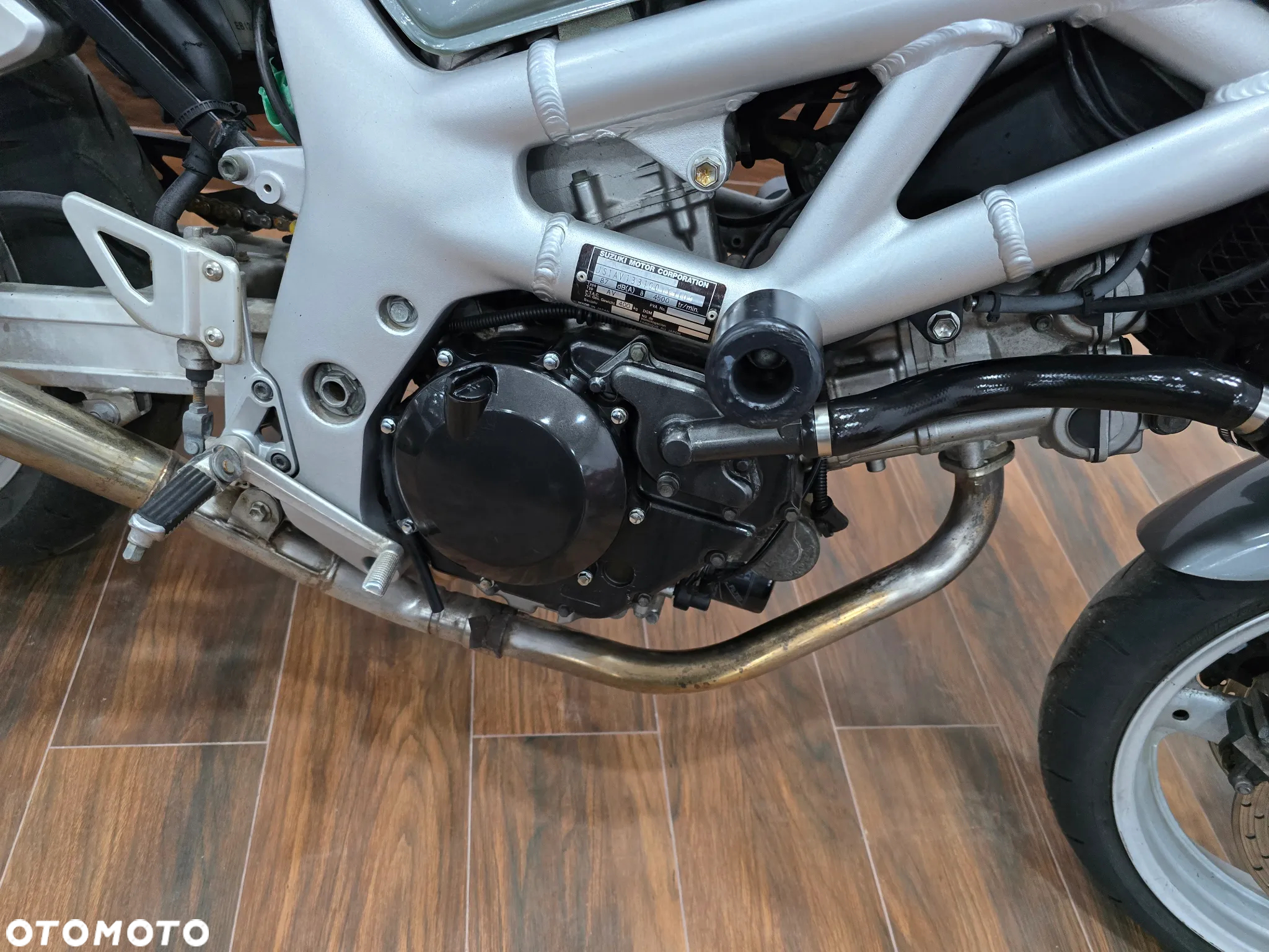 Suzuki SV - 8