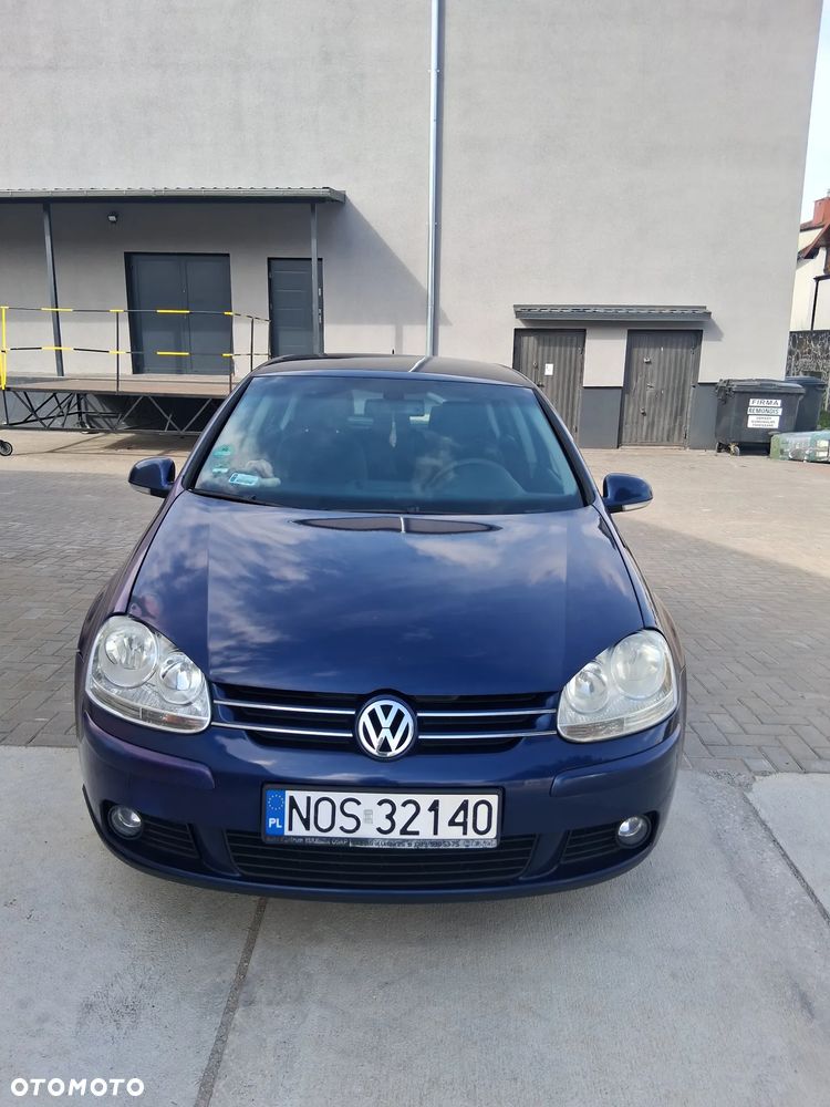 Volkswagen Golf - 1