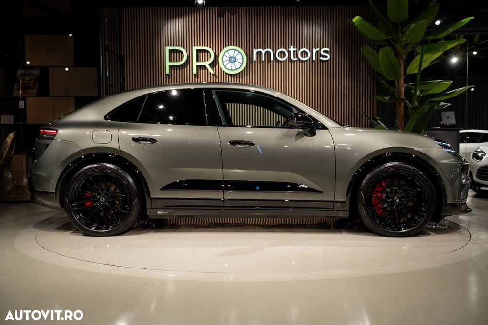 Porsche Macan - 8