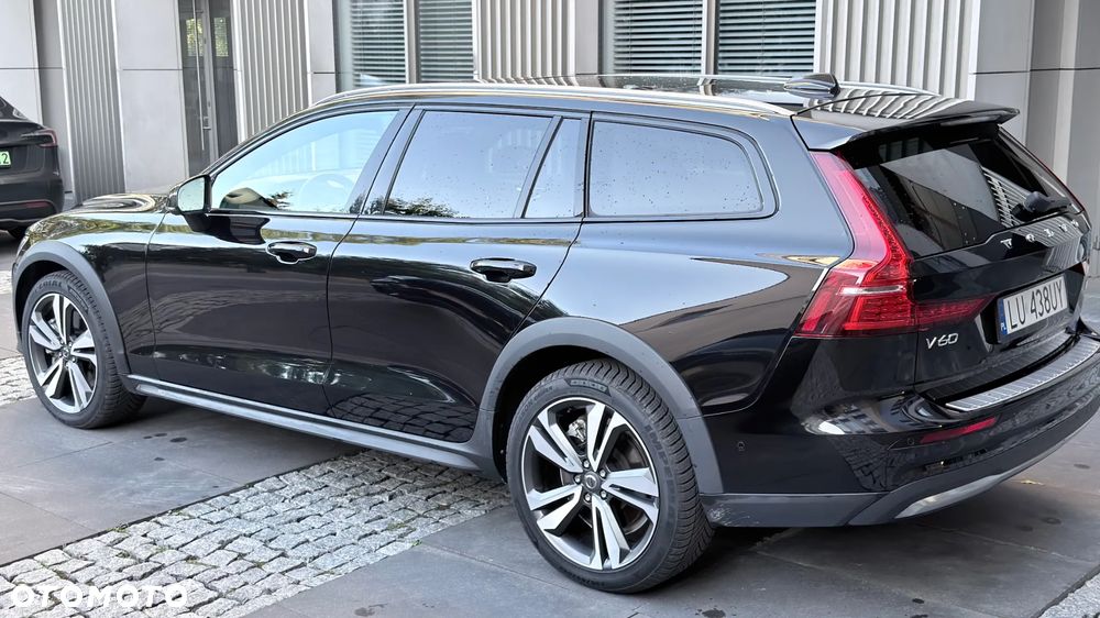 Volvo XC 60 B5 B AWD Plus Bright - 9