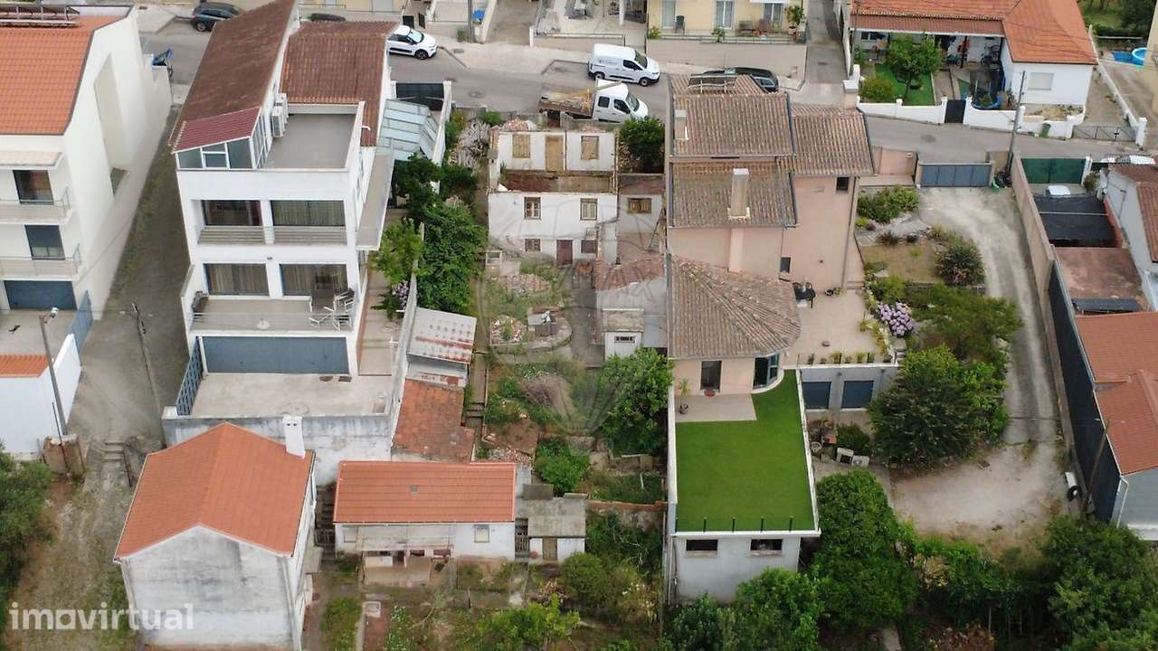Moradia T3 para reabilitação à venda em Coimbra - Grande imagem: 3/9