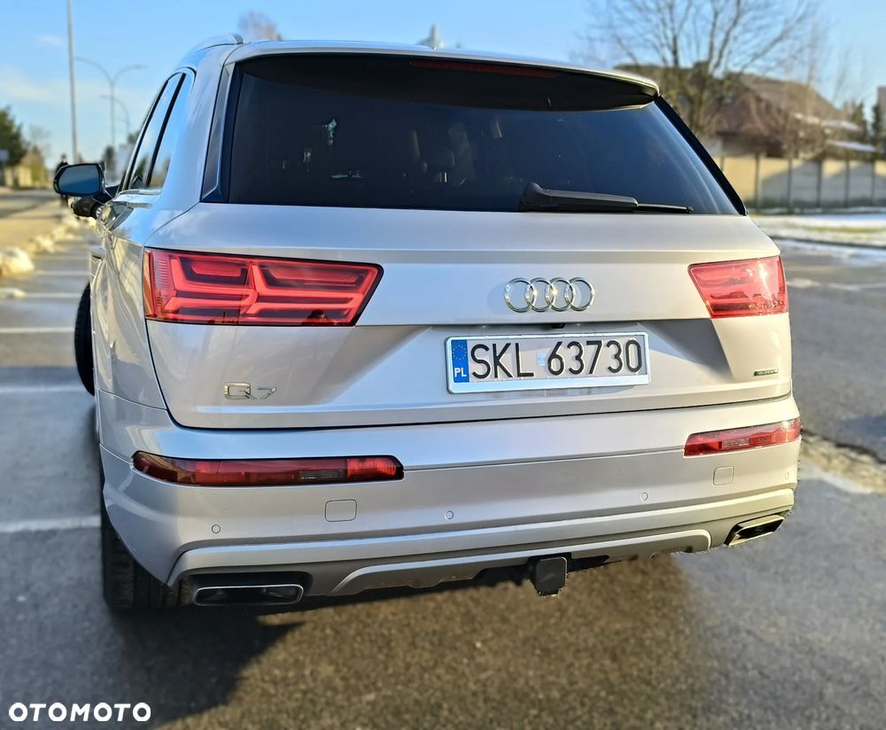 Audi Q7 - 10