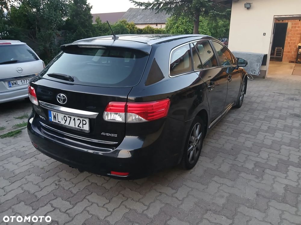 Toyota Avensis - 10