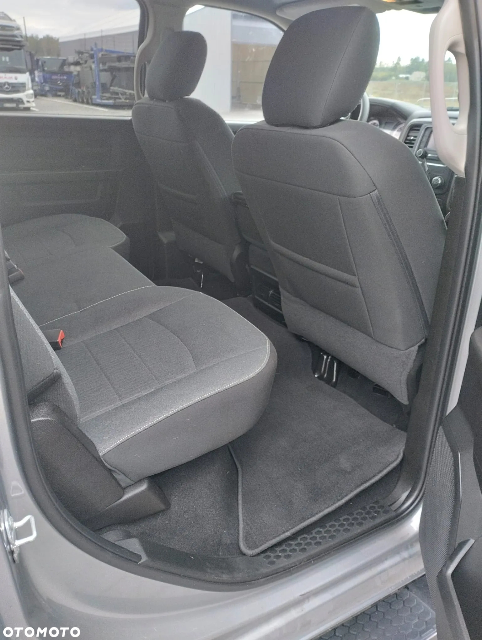 RAM 1500 - 12
