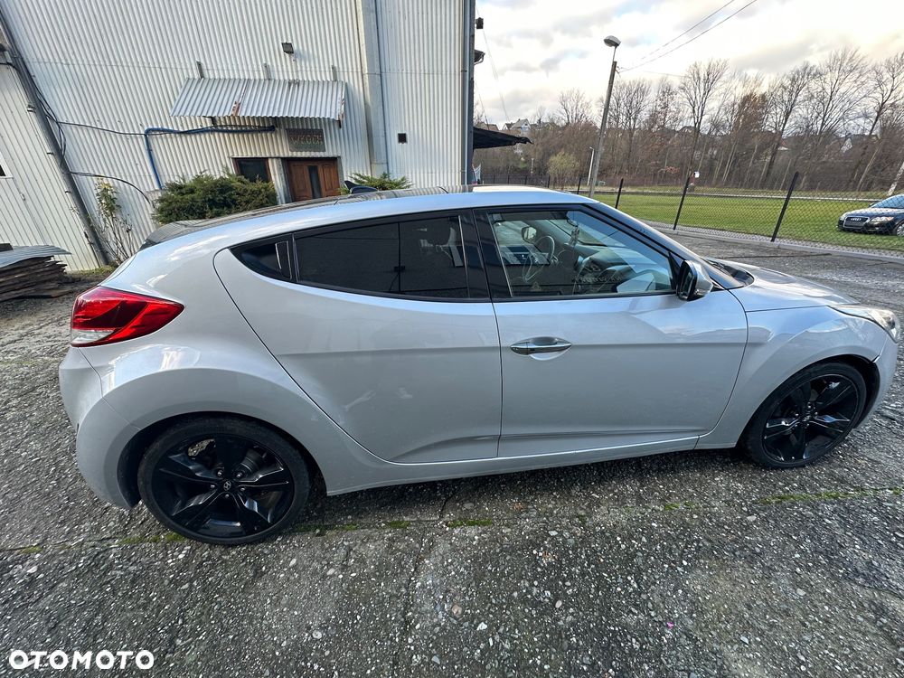 Hyundai Veloster - 6