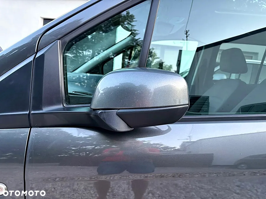 Ford Tourneo Connect Grand - 11
