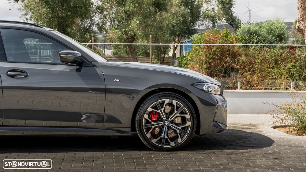 BMW 330 e Pack Desportivo M Pro Auto - 5
