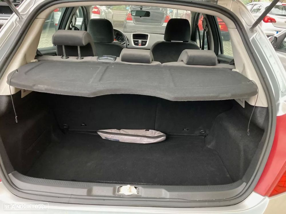 Peugeot 207 1.4 16V Trendy - 15