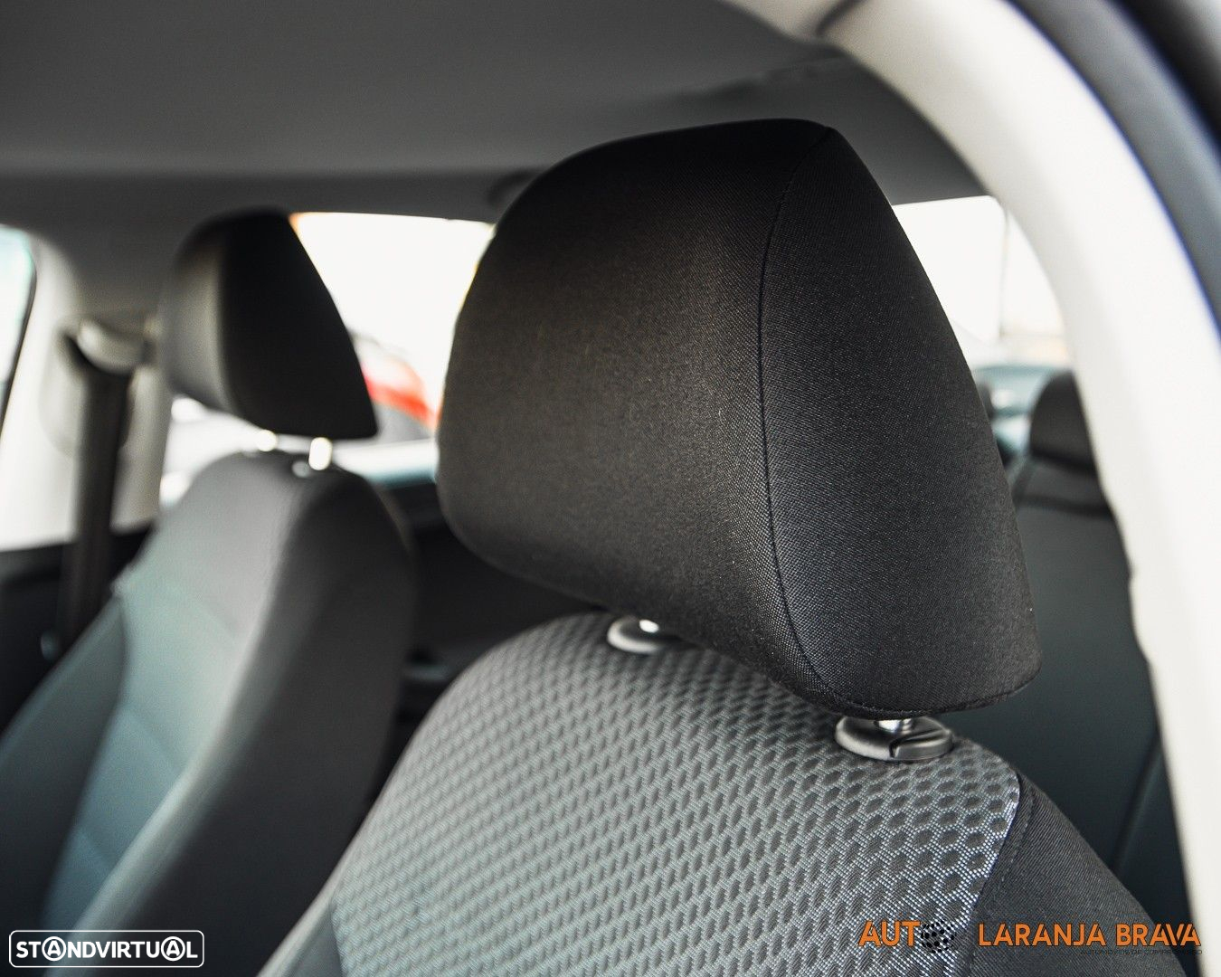 VW Jetta 1.6 TDi Confortline - 37