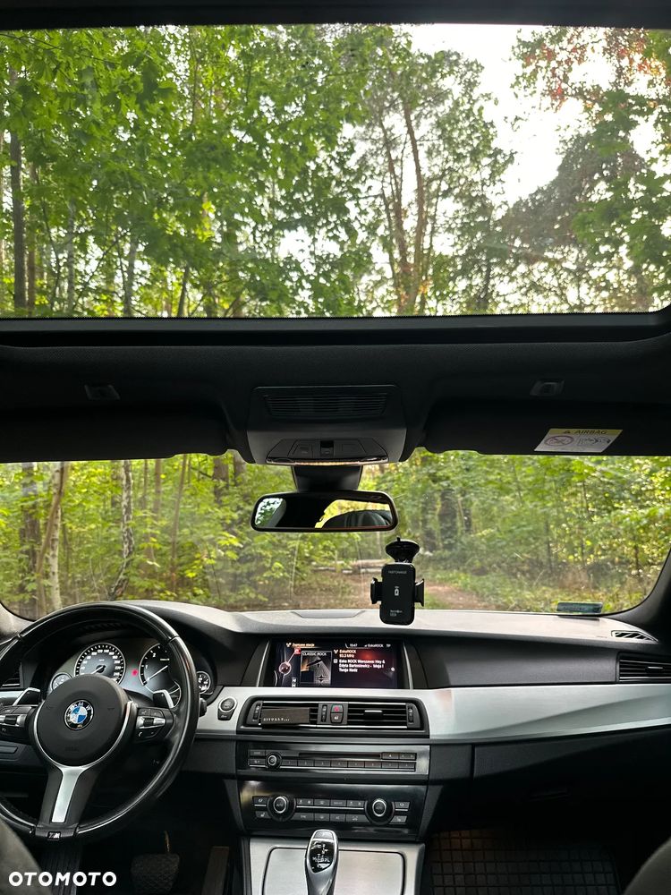 BMW Seria 5 525d Touring Luxury Line - 17