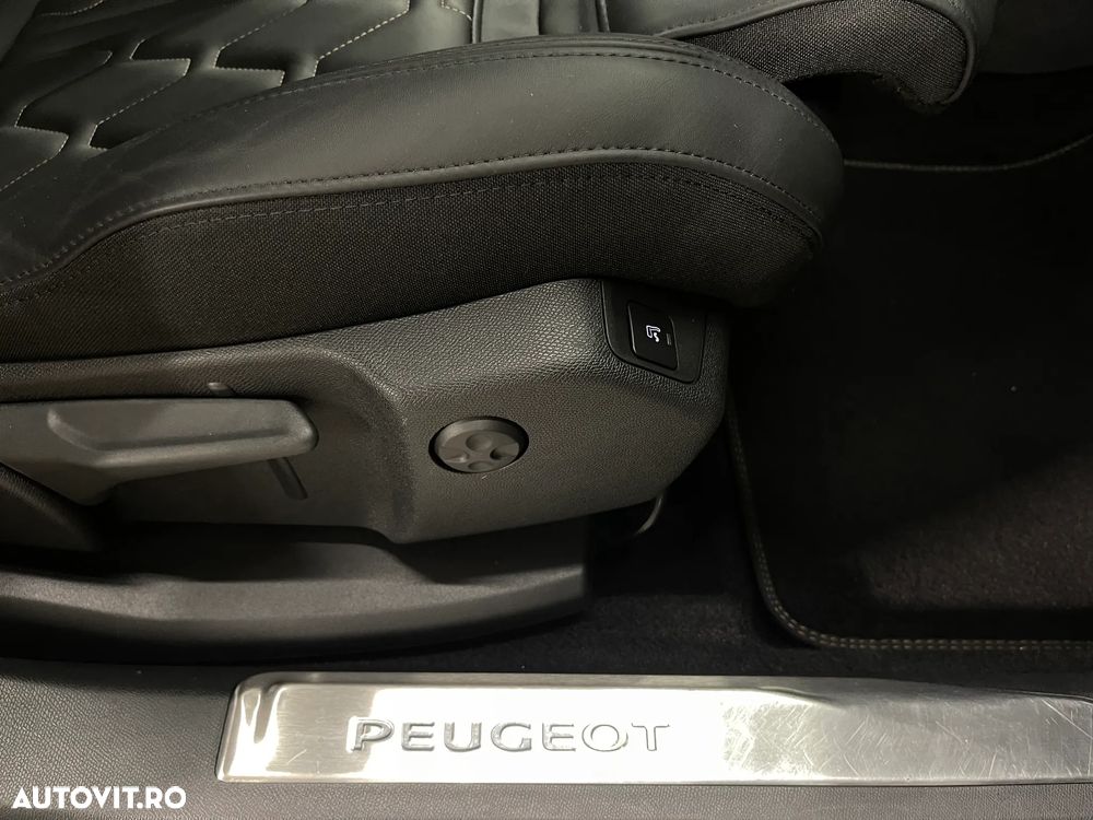 Peugeot 3008 225 e-EAT8 GT - 26