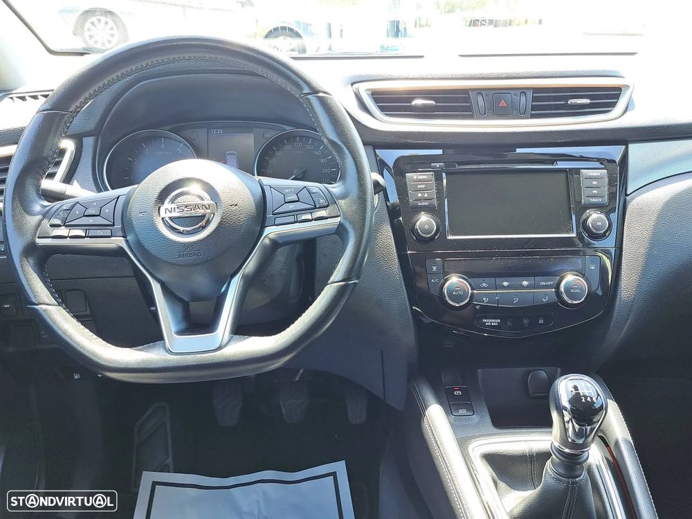 Nissan Qashqai 1.3 DIG-T N-Connecta J18 - 15