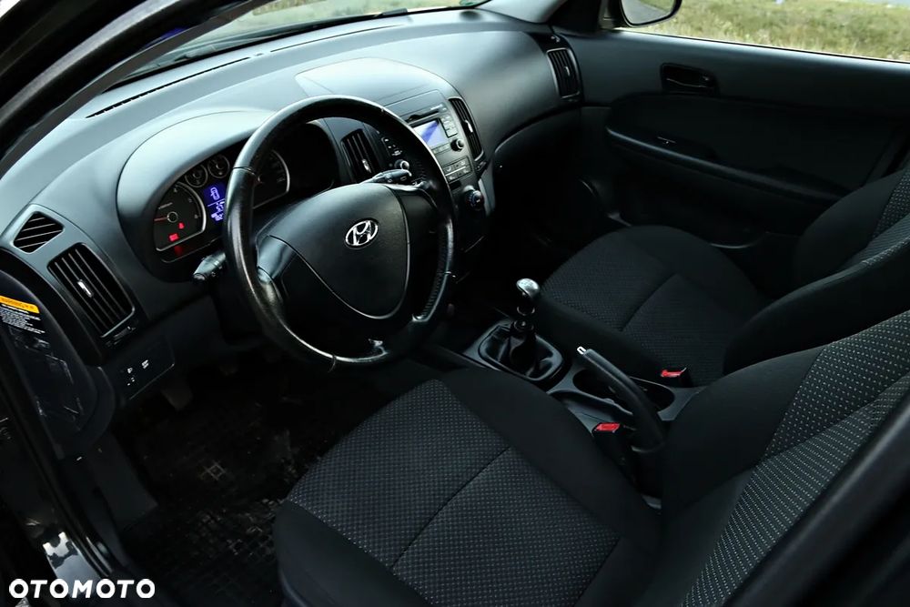 Hyundai i30 i30cw 1.6 CRDi blue Classic - 7