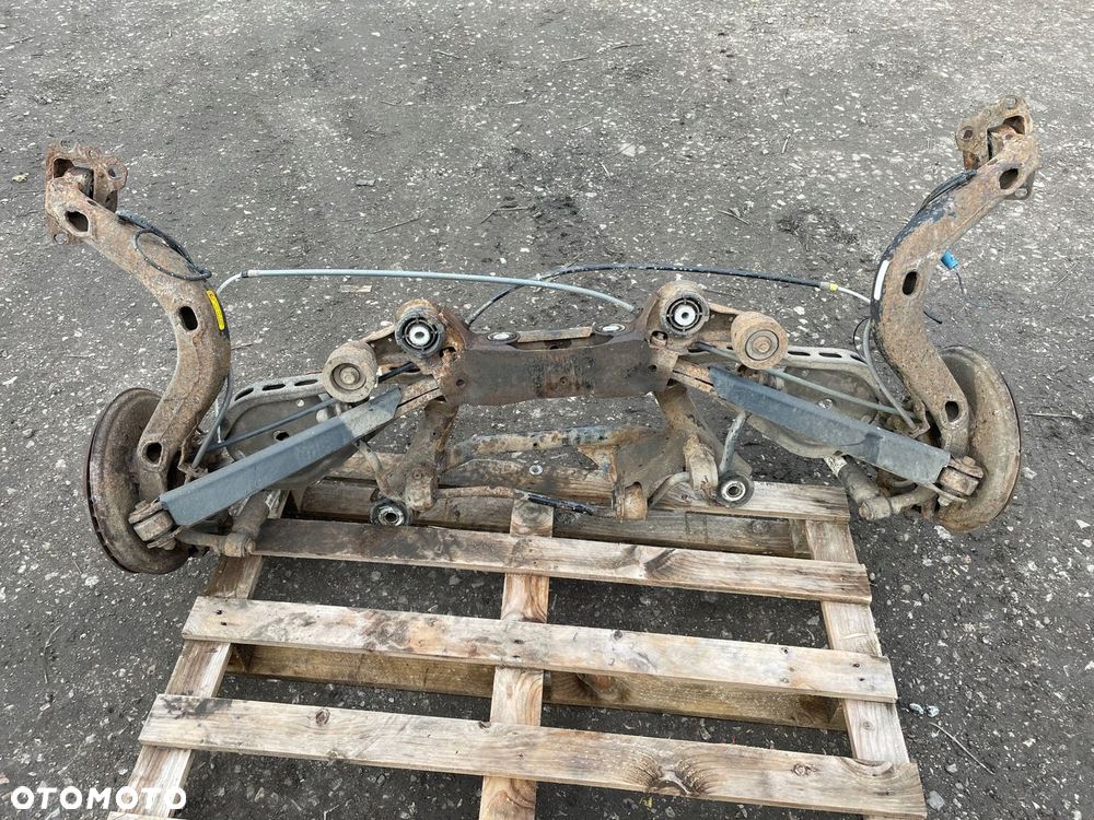 BMW X3 E83 zawieszenie belka wozek wahacze sprezyny tyl 2.0 D KPL - 3