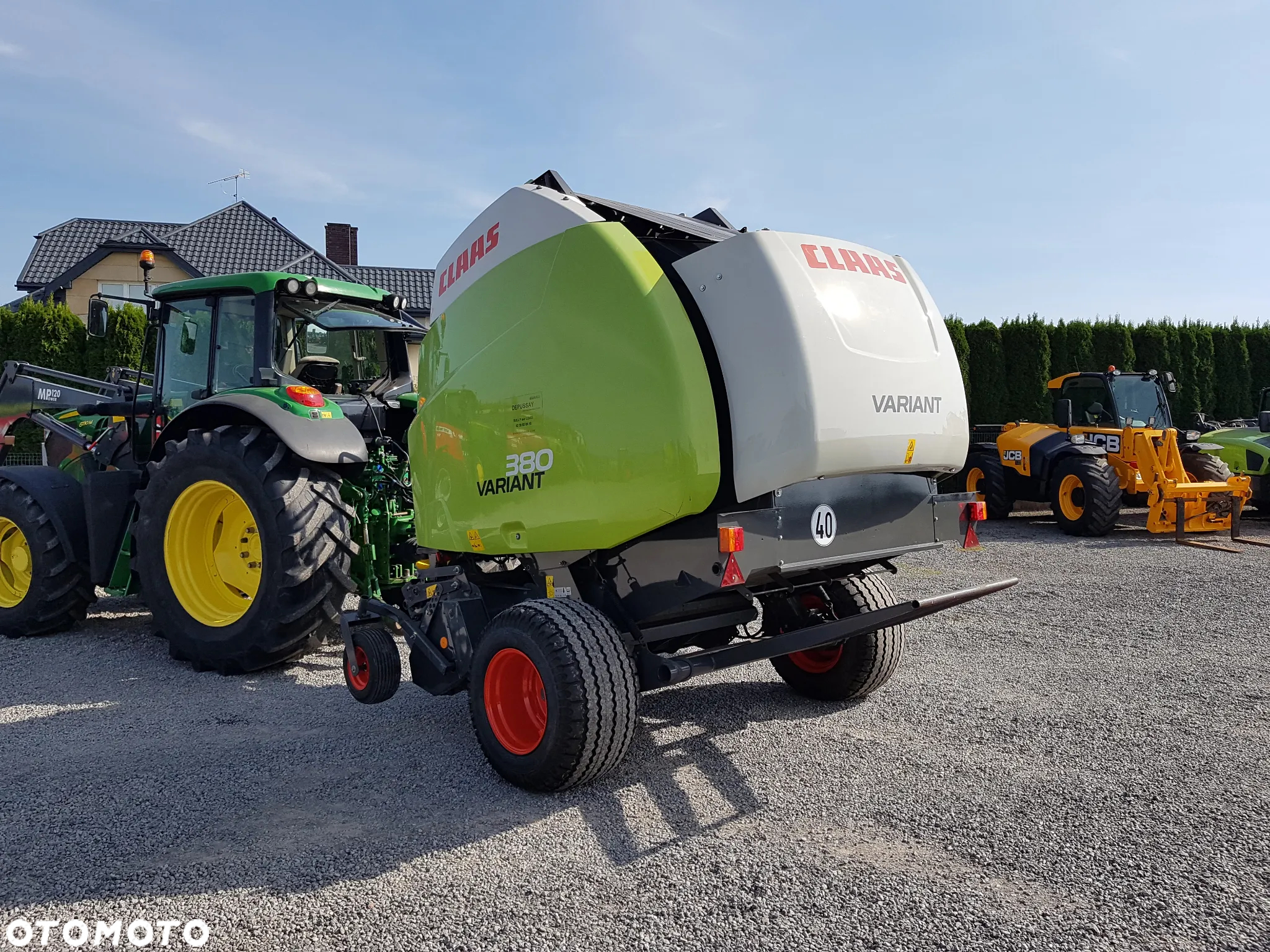 Claas VARIANT 380 - 16