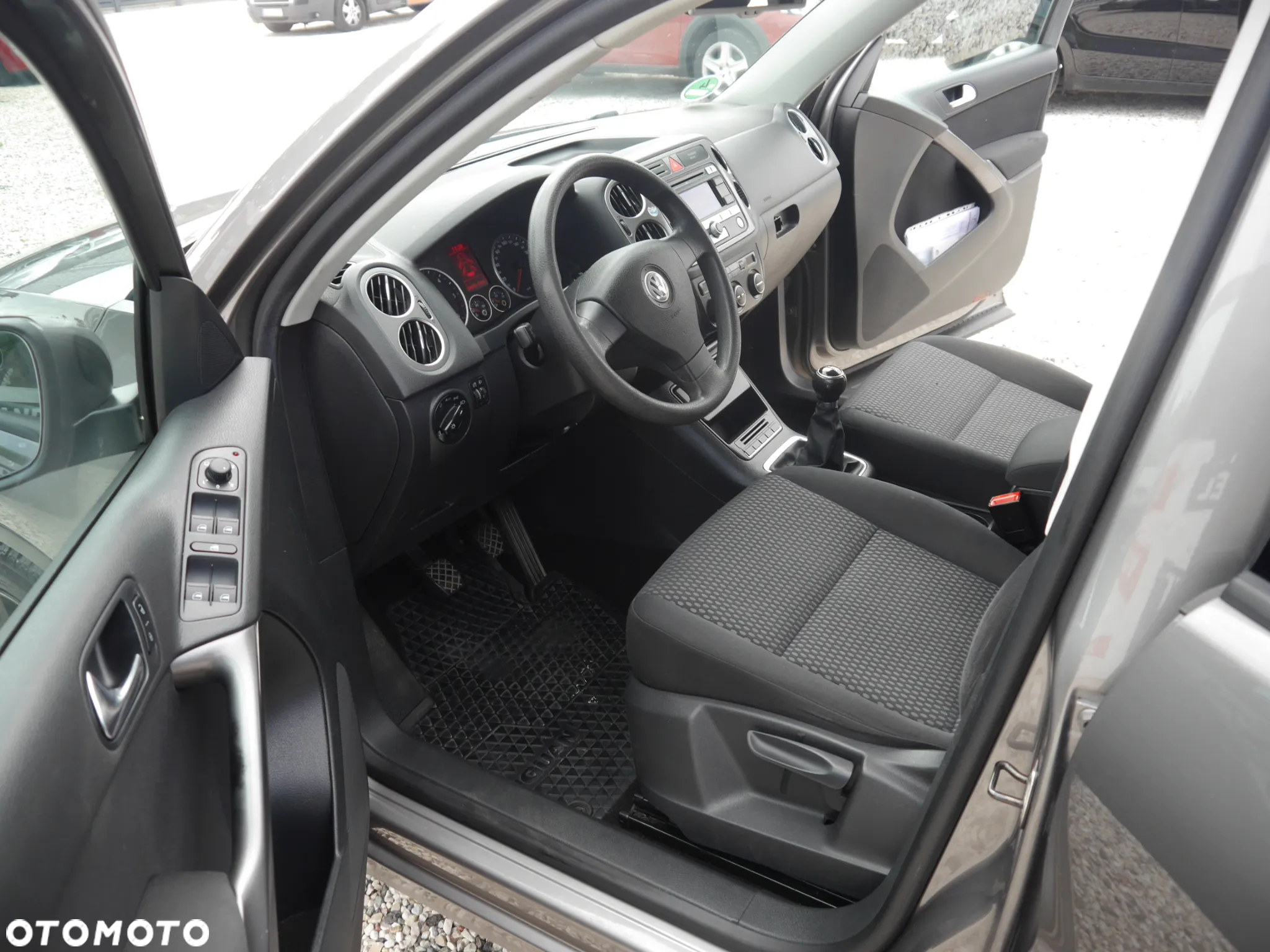 Volkswagen Tiguan 2.0 TDI DPF 4Motion BlueMotion Technology Exclusive - 5