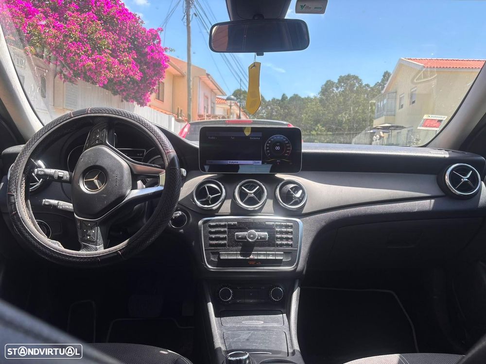 Mercedes-Benz GLA 180 CDI Aut. - 10