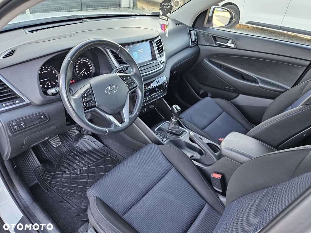 Hyundai Tucson 1.6 GDI BlueDrive GO 2WD - 35