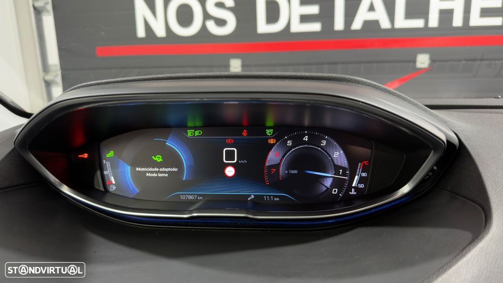 Peugeot 3008 PureTech 130 Stop & Start GPF Allure Business-Pack - 35