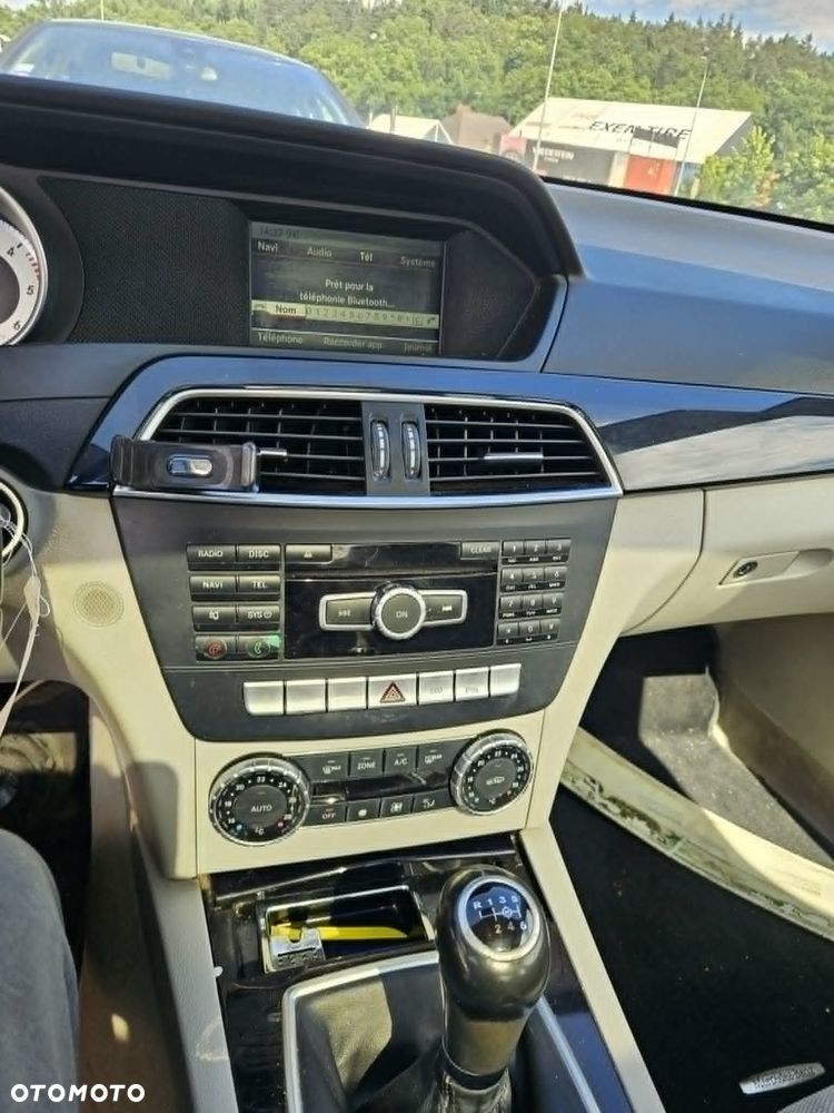Mercedes-Benz Klasa C 220 CDI Edition - 10