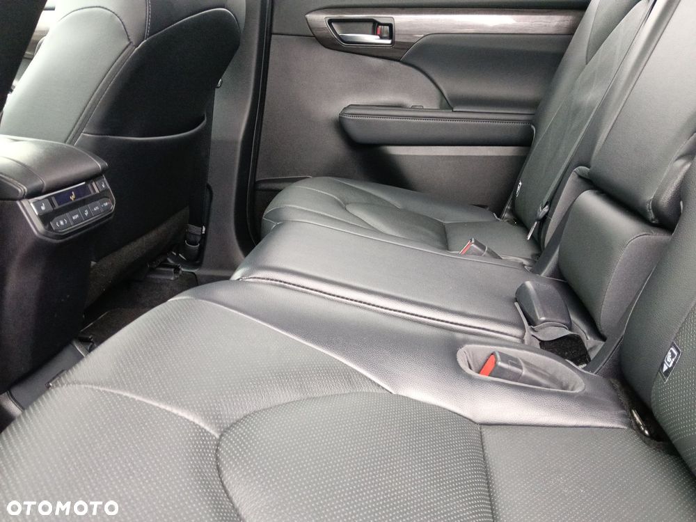 Toyota Highlander - 13