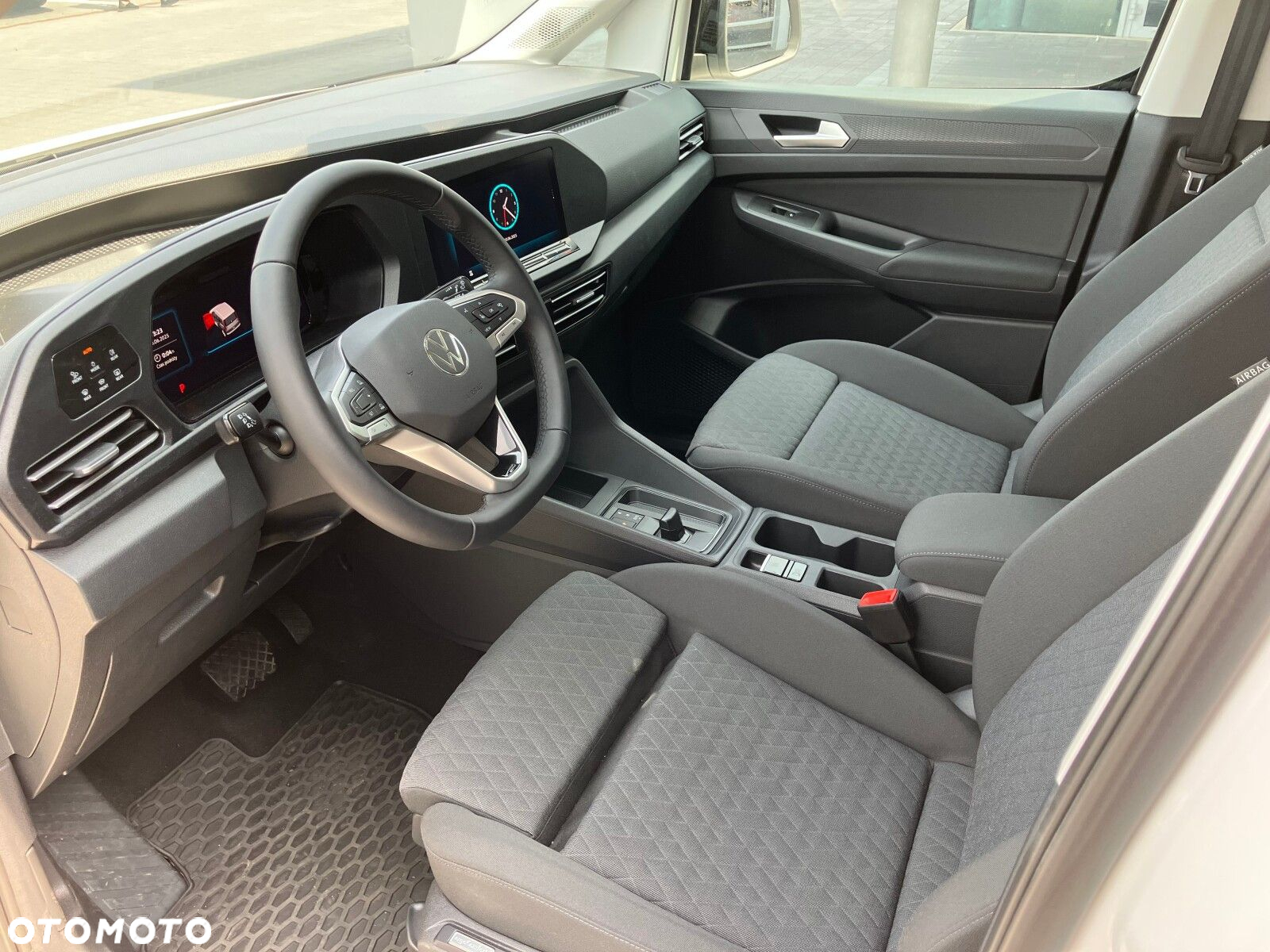 Volkswagen Caddy Caddy  silnik: 2,0 l TDI EU6 SCR  75 kW skrzynia biegów: manualna 6 -biegowa rozstaw osi: 2755 mm - 6