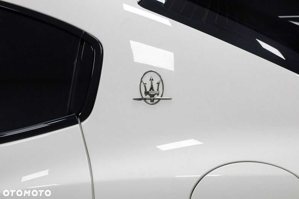 Maserati Ghibli - 11