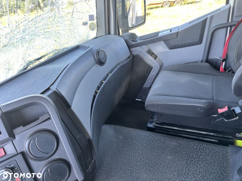Renault C 380 6X4 - 22