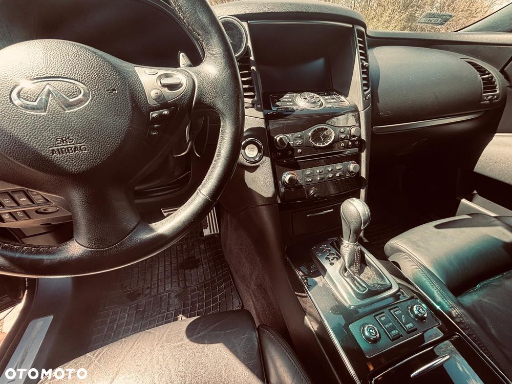 Infiniti Q70 3.7 S Premium - 8