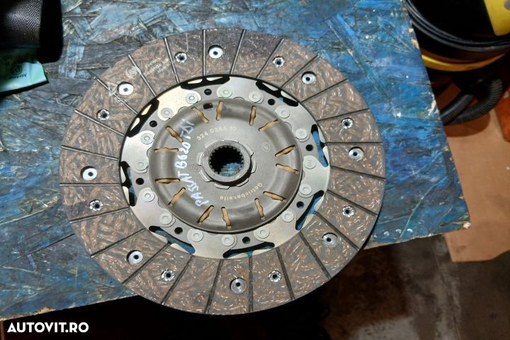 Disc ambreiaj 324035510 324035510 Volkswagen VW Passat B6 [2005 - 201 - 1